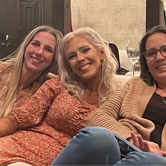 Meet your Posher, Heather - Picture 7 of 11